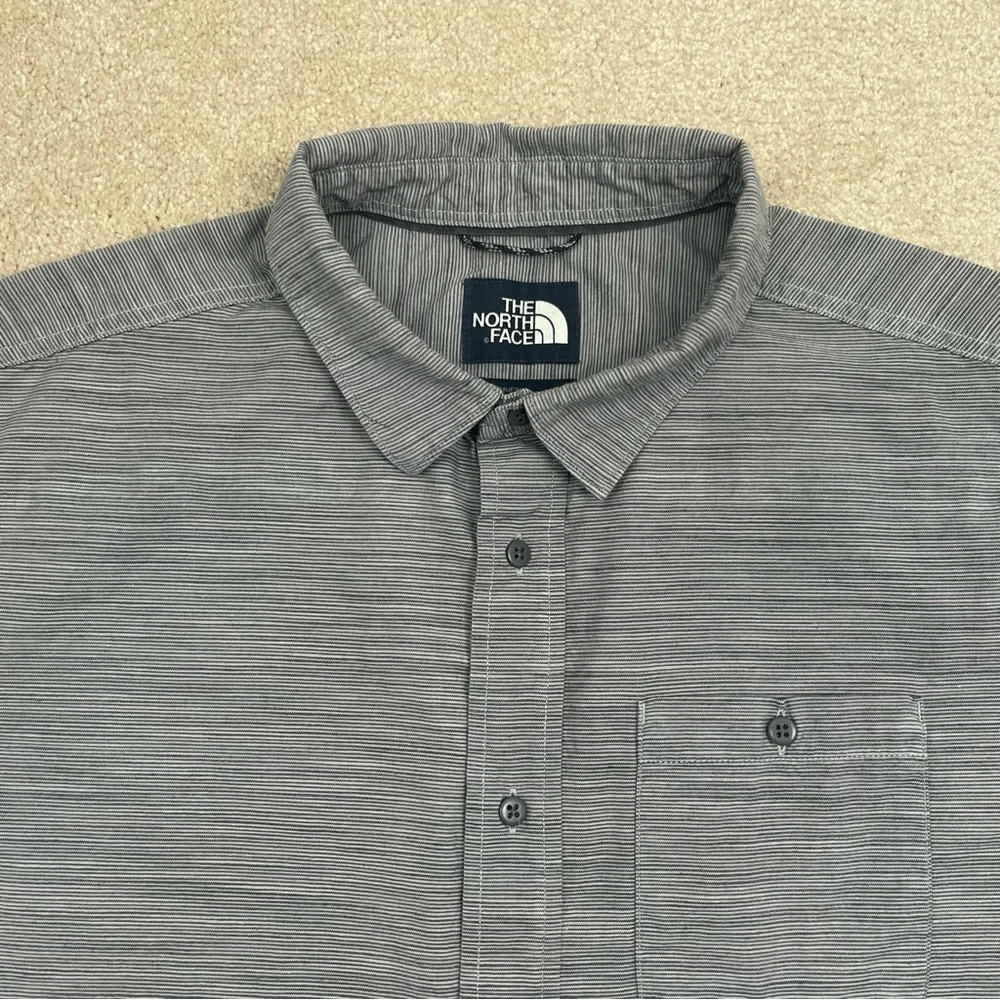 North Face Shirt Adult Extra Large Gray Button Up Hiking Casual Outdoor Men